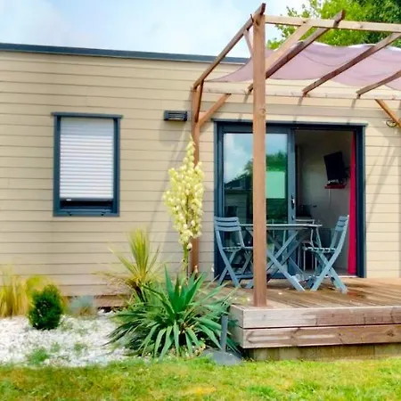 Chalets Bord De Riviere Avec Jardin-Les Logis De La Seugne - Proche Jonzac