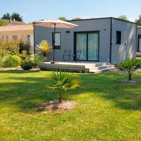 Les Logis De La Seugne Chalet