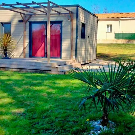 Les Logis De La Seugne