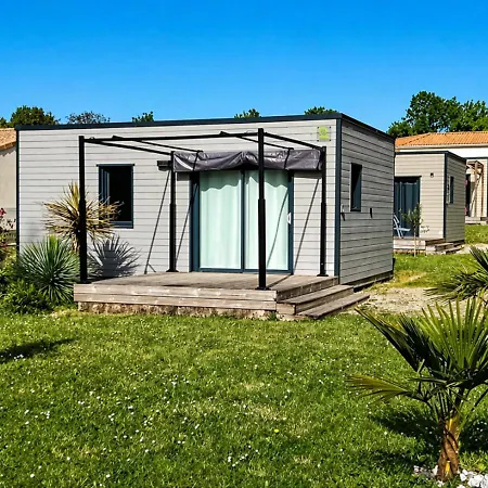 Les Logis De La Seugne Chalet Saint-Germain-de-Lusignan