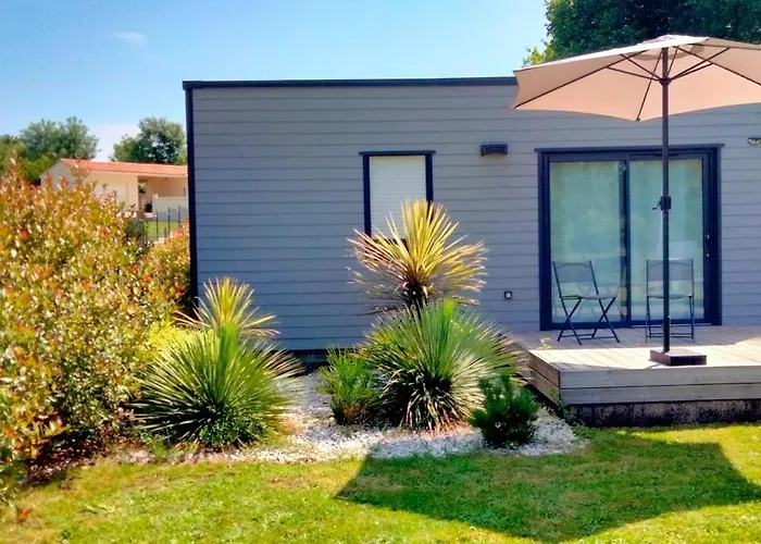 Les Logis De La Seugne